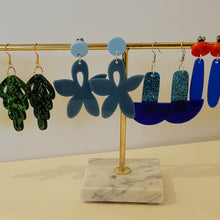 Load image into Gallery viewer, Blue Flower Earrings